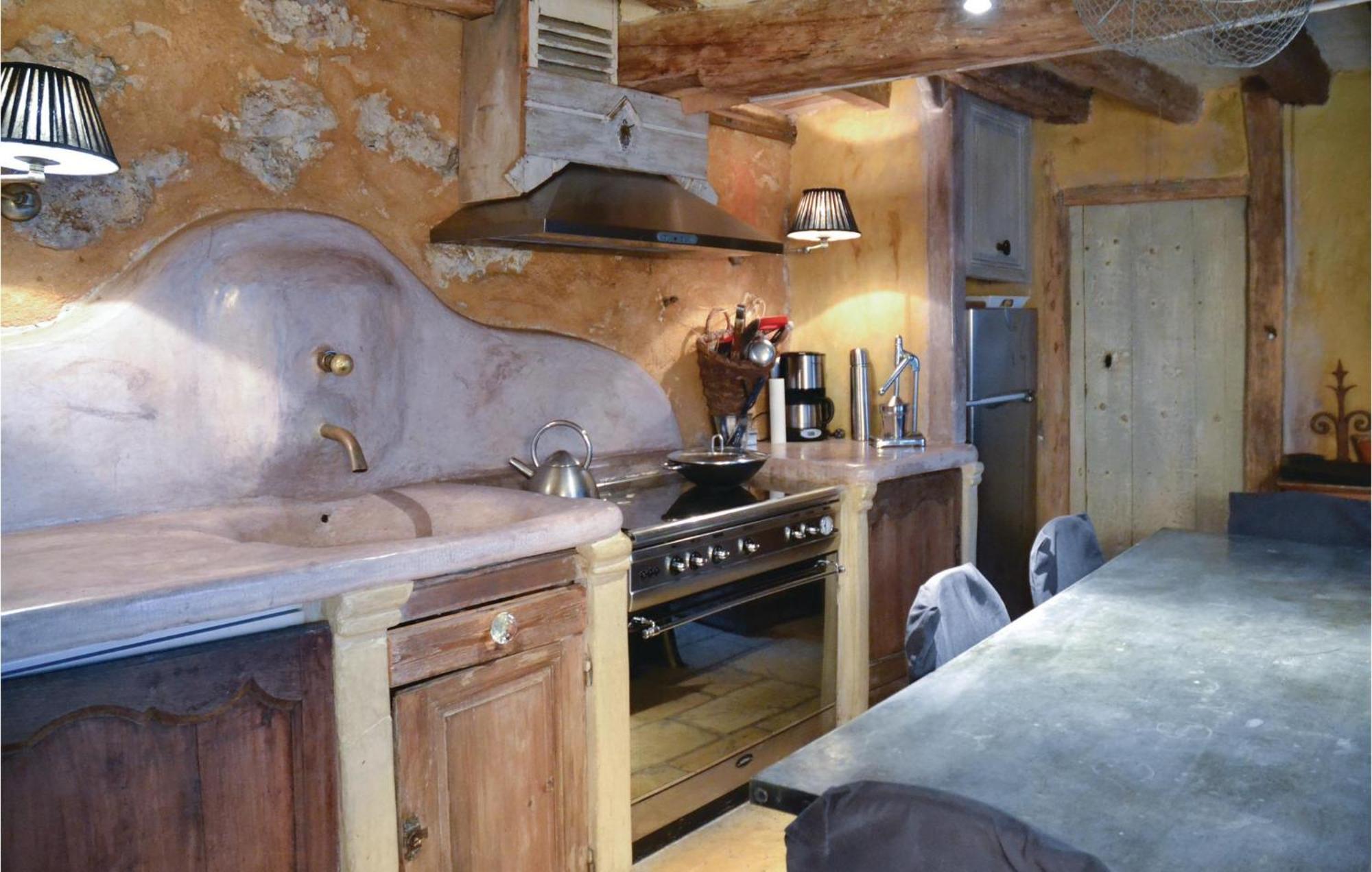 Cozy Home In Gennes With Kitchen Bagian luar foto